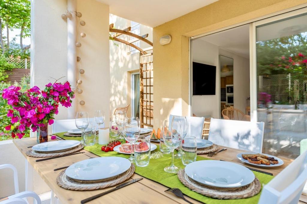 Bao Location - Ideal Pro & Groupe - Calme - Lumineux - Wifi - Terrasse - Jardin - Plage A 2Km - Proche Centre Ville, Gare, Commerces - Parking Prive Toulon Luaran gambar